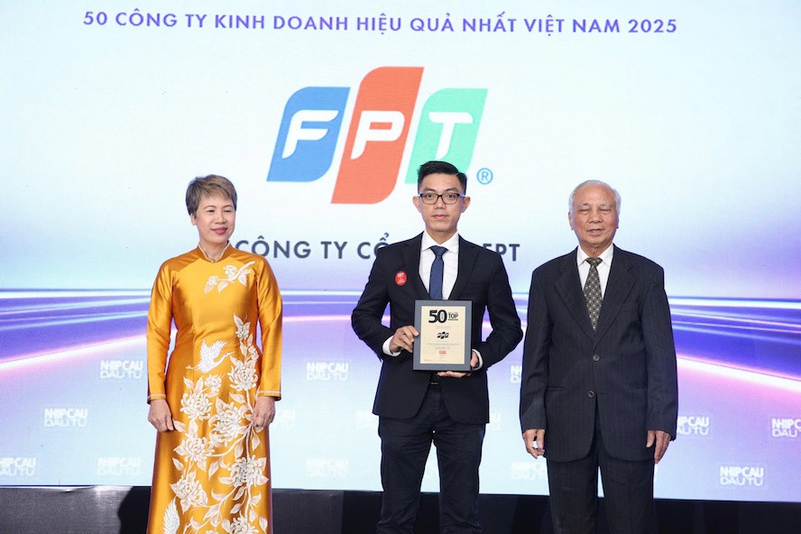 FPT đứng thứ hai trong Top 50 Công ty kinh doanh hiệu quả nhất Việt Nam 1 FPT đứng thứ hai trong Top 50 Công ty kinh doanh hiệu quả nhất Việt Nam