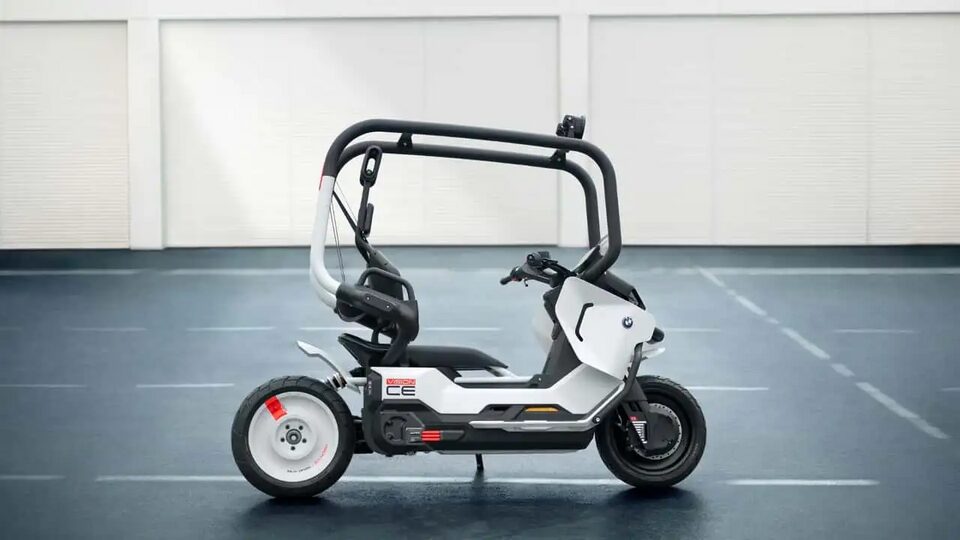 Xe tay ga điện BMW với “lồng bảo hộ”: An toàn hay phi thực tế? xe tay ga dien bmw voi long bao ho an toan hay phi thuc te