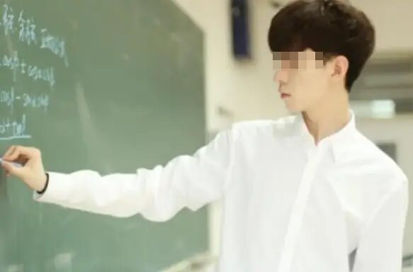 Nam giáo viên 30 tuổi phát hiện nhiễm HIV, cách anh bị lây nhiễm khiến ai cũng lạnh người 1 Nam giáo viên 30 tuổi phát hiện nhiễm HIV, cách anh bị lây nhiễm khiến ai cũng lạnh người