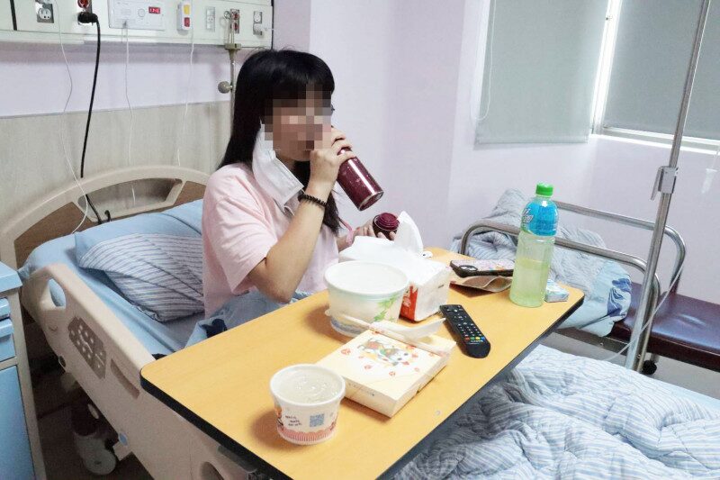 Nữ sinh bị viêm bể thận, sốt cao 40 độ vì thói quen nhiều người mắc khi đi vệ sinh