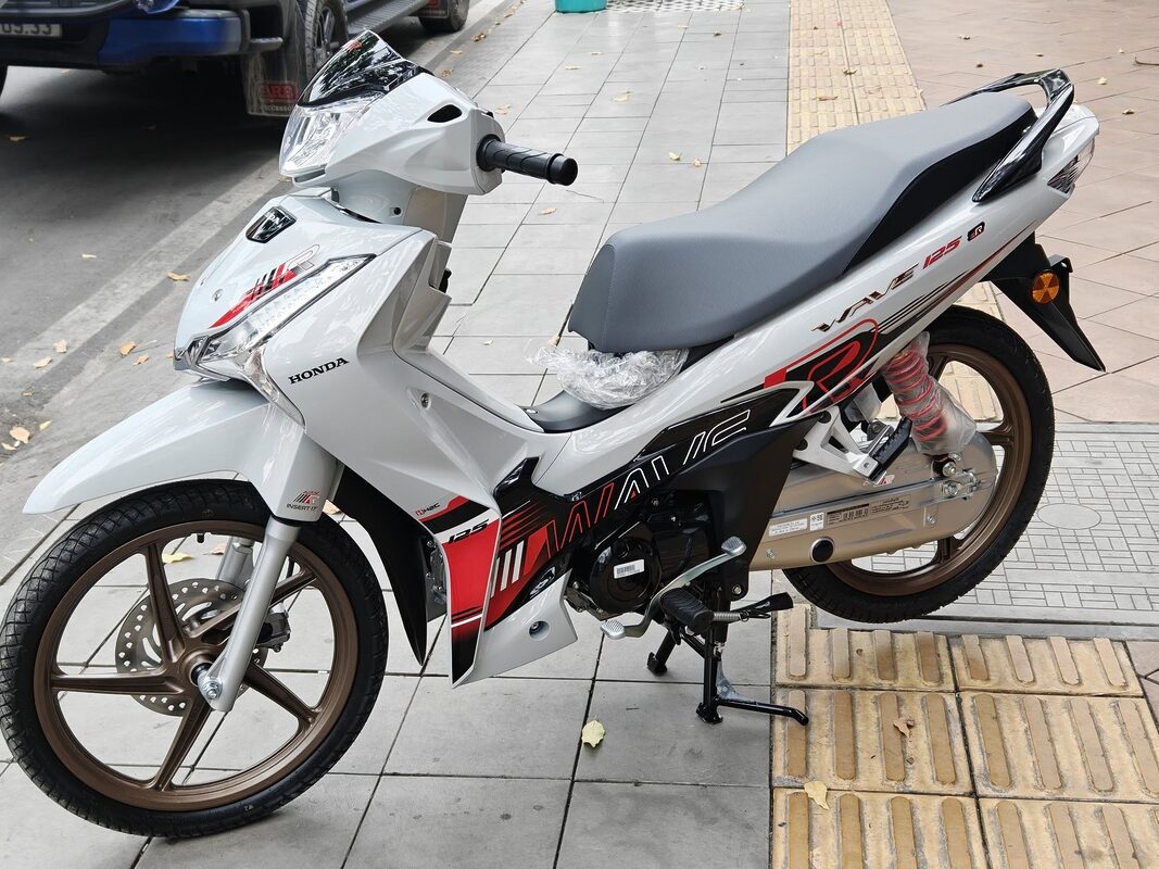 Tin xe 1/10: ‘Vua xe số’ mới của Honda đã về đại lý Việt, dễ gây sốt vì đẹp hơn Wave Alpha và Future tin xe 1 10 vua xe so moi cua honda da ve dai ly viet de gay sot vi dep hon wave alpha va future