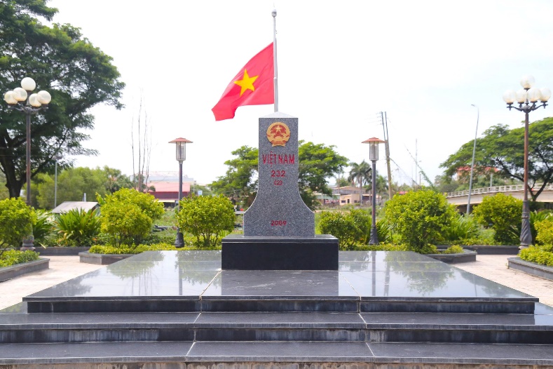 Chạm vào tổ quốc từ những cột mốc biên cương cham vao to quoc tu nhung cot moc bien cuong