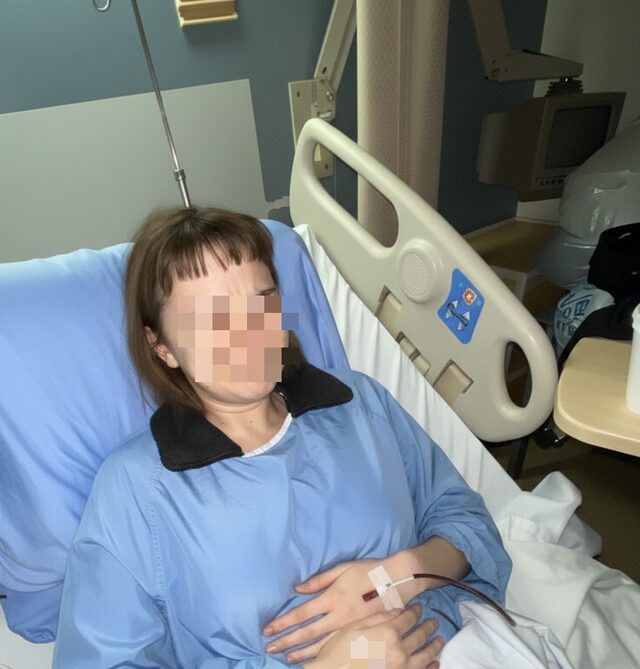 Cô gái sụt 15kg, dạ dày bị liệt vì món mì hot trend bao năm giới trẻ Việt vẫn "mê như điếu đổ"