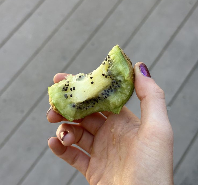 Đã đến lúc CỨU GAN trong mùa lạnh bằng 5 loại trái cây cực quen nhưng cực bổ, "cắn ngập miệng" vitamin C 8 Đã đến lúc CỨU GAN trong mùa lạnh bằng 5 loại trái cây cực quen nhưng cực bổ, "cắn ngập miệng" vitamin C da den luc cuu gan trong mua lanh bang 5 loai trai cay cuc quen nhung cuc bo can ngap mieng vitamin c