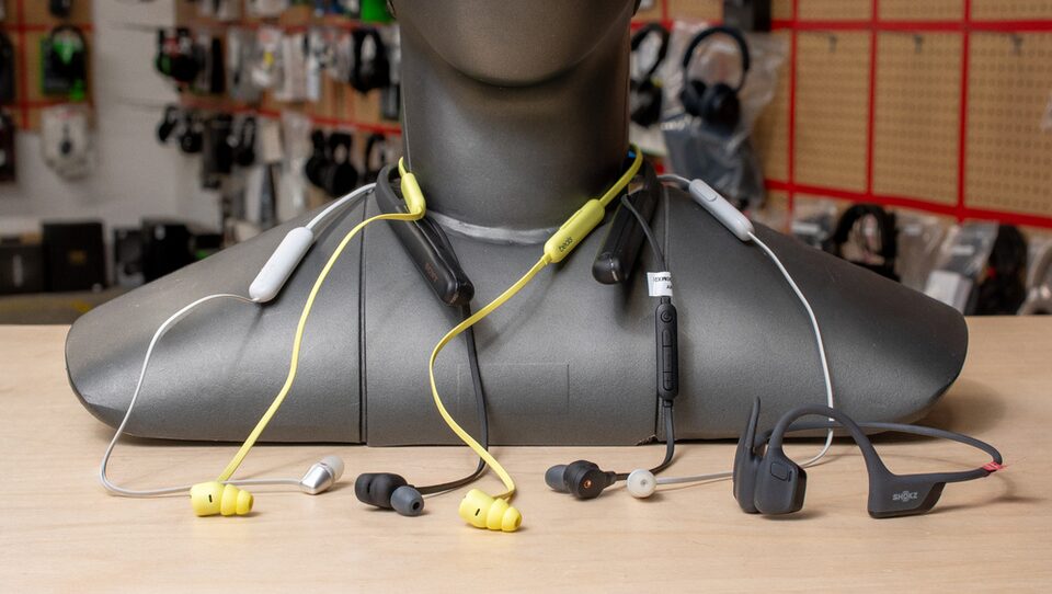 Đây là 6 lý do tôi thích dùng tai nghe vòng cổ neckband 1 Đây là 6 lý do tôi thích dùng tai nghe vòng cổ neckband