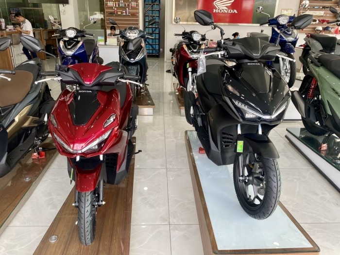 Tin xe máy 16/11: ‘Bom tấn’ xe tay ga Honda mở bán tại Việt Nam giá 43 triệu đồng, hạ đo ván NVX 155