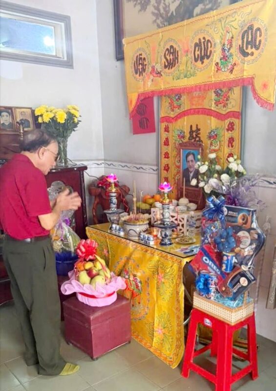 Hồ sơ xét tặng danh hiệu Nghệ sĩ Ưu tú của Thương Tín từ 1999 bất ngờ lộ diện sau hơn 25 năm ho so xet tang danh hieu nghe si uu tu cua thuong tin tu 1999 bat ngo lo dien sau hon 25 nam