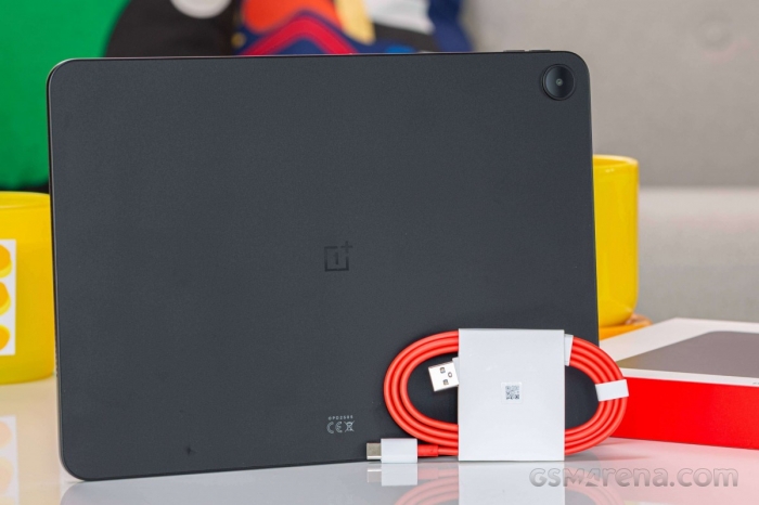 Mở hộp OnePlus Pad Go 2: Tablet tầm trung màn lớn, pin khủng đe nẹt iPad Gen 10 và Galaxy Tab S11 1 Mở hộp OnePlus Pad Go 2: Tablet tầm trung màn lớn, pin khủng đe nẹt iPad Gen 10 và Galaxy Tab S11
