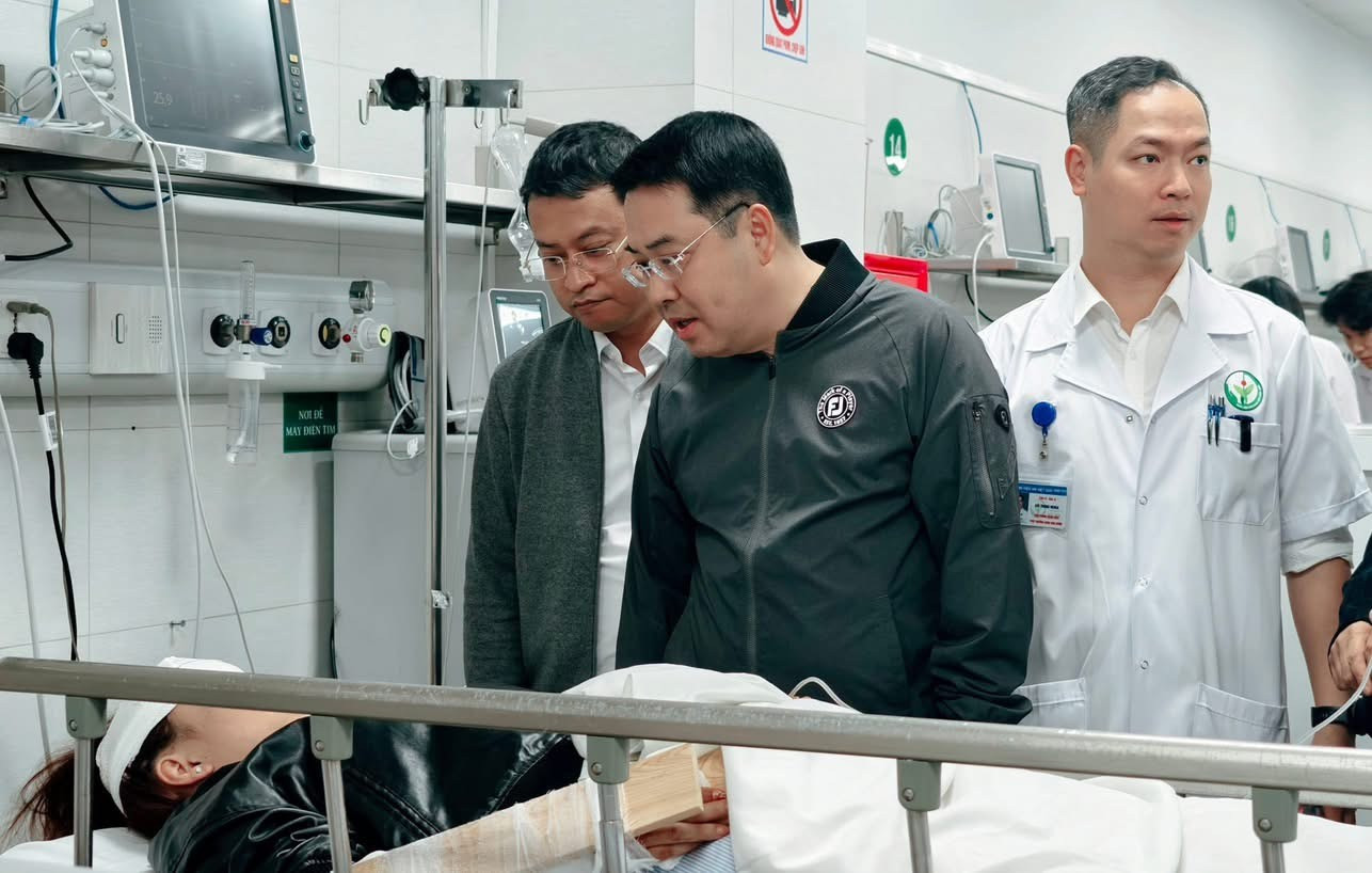 Thông tin chi tiết 7 nạn nhân vụ lật ô tô ở Lào Cai đang điều trị tại BV Việt Đức 3 Thông tin chi tiết 7 nạn nhân vụ lật ô tô ở Lào Cai đang điều trị tại BV Việt Đức thong tin chi tiet 7 nan nhan vu lat o to o lao cai dang dieu tri tai bv viet duc