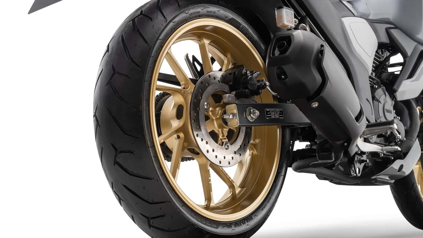 Tin xe 10/12: Đại chiến Honda Winner R, Yamaha ra mắt ‘ông hoàng côn tay’ 150cc mới thay thế Exciter 9 Tin xe 10/12: Đại chiến Honda Winner R, Yamaha ra mắt ‘ông hoàng côn tay’ 150cc mới thay thế Exciter tin xe 10 12 dai chien honda winner r yamaha ra mat ong hoang con tay 150cc moi thay the