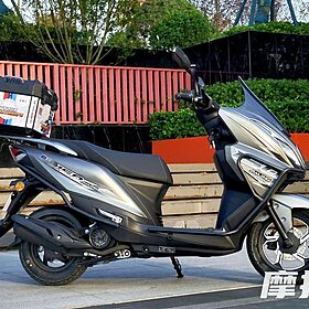 Tin xe 4/12: ‘Khắc tinh’ của Honda Air Blade ra mắt với trang bị ‘ăn đứt’ SH Mode, giá 26 triệu đồng tin xe 4 12 khac tinh cua honda air blade ra mat voi trang bi an dut sh mode gia 26 trieu dong