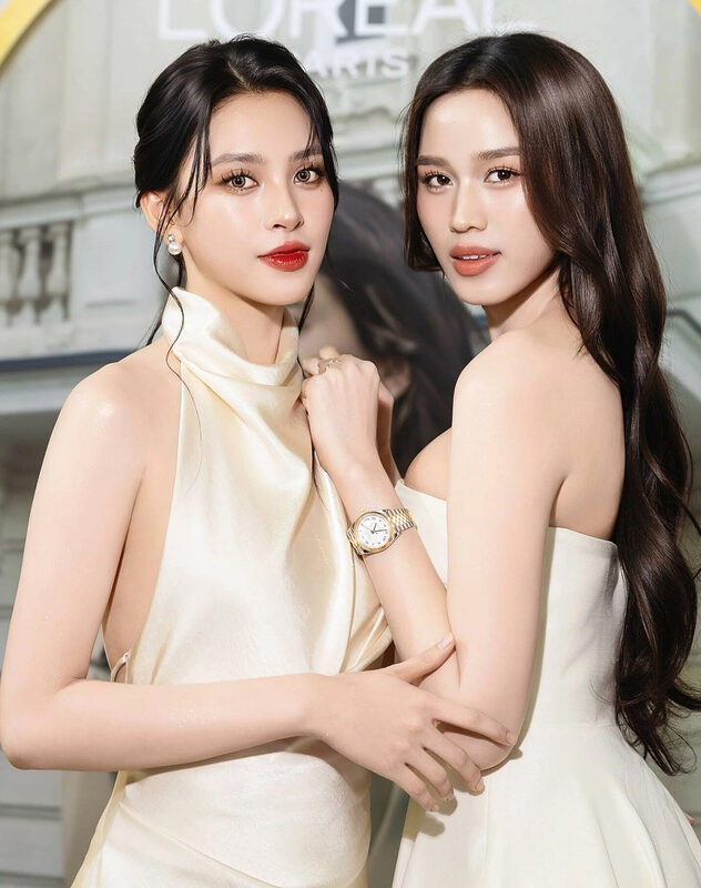 2 Hoa hậu xuất hiện cùng khung hình khiến dân tình dậy sóng, khám phá bí quyết ăn uống dưỡng nhan của các nàng càng thêm ngỡ ngàng 1 2 Hoa hậu xuất hiện cùng khung hình khiến dân tình dậy sóng, khám phá bí quyết ăn uống dưỡng nhan của các nàng càng thêm ngỡ ngàng