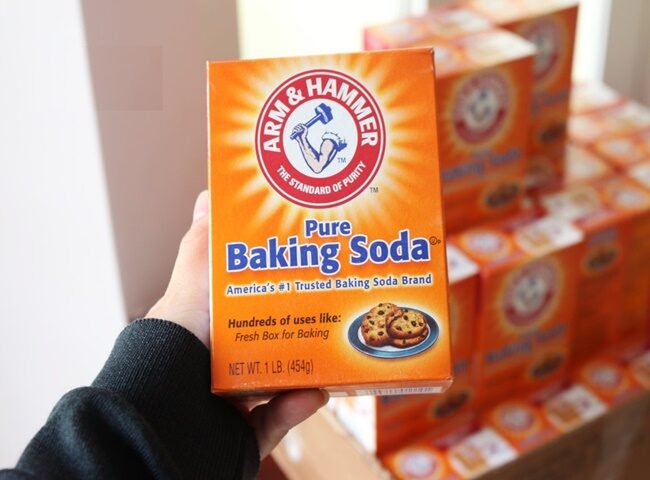 Baking soda: thứ rẻ tiền nhưng công dụng khiến nhiều người bất ngờ 3 Baking soda: thứ rẻ tiền nhưng công dụng khiến nhiều người bất ngờ baking soda thu re tien nhung cong dung khien nhieu nguoi bat ngo