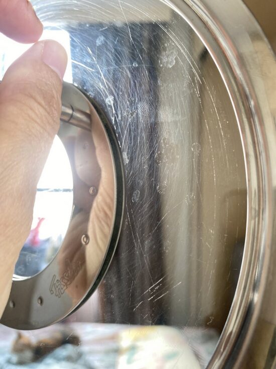 Đồ thủy tinh bị xước sau khi rửa bằng máy rửa bát là do đâu? 1 Đồ thủy tinh bị xước sau khi rửa bằng máy rửa bát là do đâu?