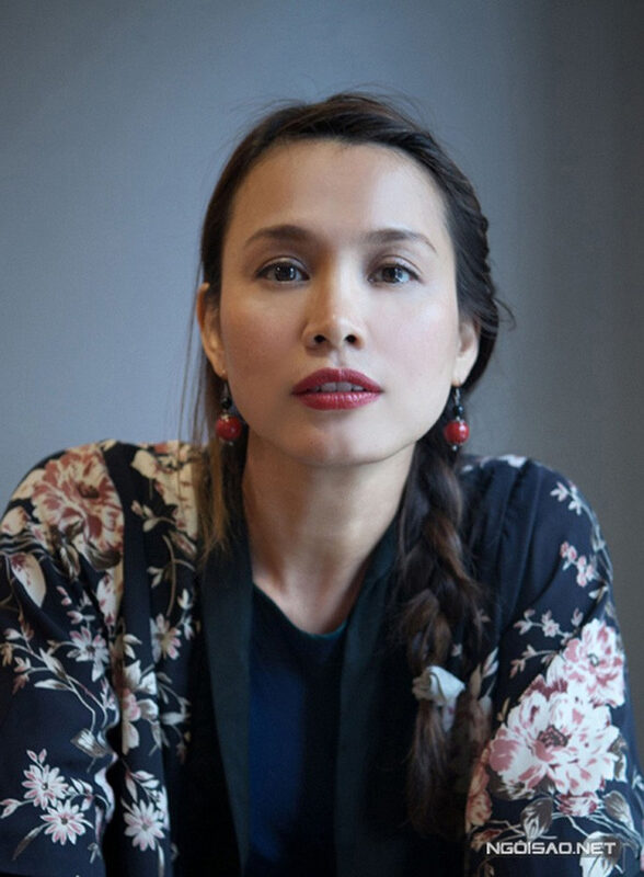 Hoa hậu tuổi 50 nổi tiếng tóc bạc đầy đầu vẫn chứng minh mình trẻ lâu đẳng cấp qua làn da già chậm: 2 bí quyết được tiết lộ