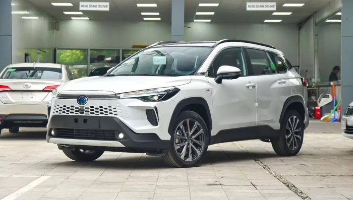 Nhận ưu đãi khủng, giá Toyota Corolla Cross lăn bánh còn cực rẻ giữa tháng 1/2026, đè bẹp Honda HR-V 1 Nhận ưu đãi khủng, giá Toyota Corolla Cross lăn bánh còn cực rẻ giữa tháng 1/2026, đè bẹp Honda HR-V