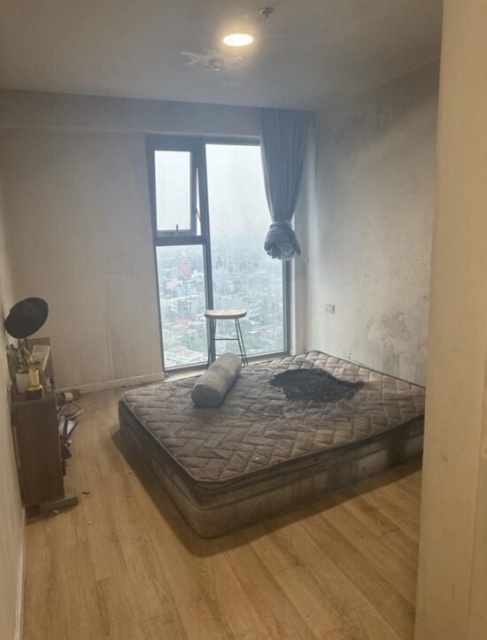 Nổ sạc Macbook tại chung cư, cảnh báo tuyệt đối không sạc máy tính ở hai nơi này trong nhà 1 Nổ sạc Macbook tại chung cư, cảnh báo tuyệt đối không sạc máy tính ở hai nơi này trong nhà