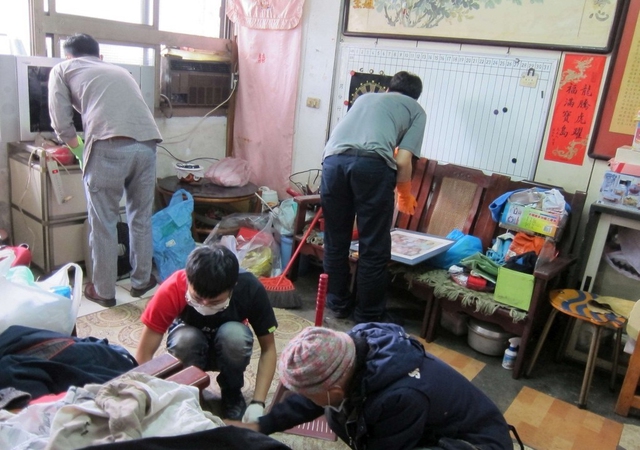 Dù giàu hay nghèo, dọn nhà đón Tết có 7 thứ NHẤT ĐỊNH phải vứt bỏ nếu muốn năm mới khỏe hơn, đẹp hơn 1 Dù giàu hay nghèo, dọn nhà đón Tết có 7 thứ NHẤT ĐỊNH phải vứt bỏ nếu muốn năm mới khỏe hơn, đẹp hơn