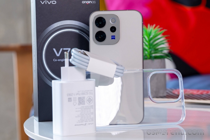 Mở hộp, đánh giá nhanh vivo V70: Vua Android tầm trung ngoại hình tinh tế, camera xịn ‘chiến’ Galaxy S25 1 Mở hộp, đánh giá nhanh vivo V70: Vua Android tầm trung ngoại hình tinh tế, camera xịn ‘chiến’ Galaxy S25