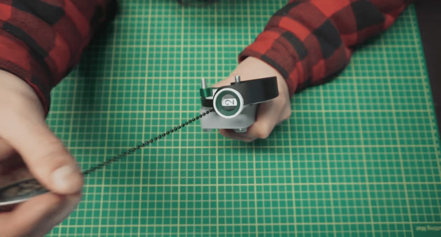 Quạt trần không còn là trò đoán mò: Anh chàng tự in 3D thiết bị hiển thị tốc độ 5 Quạt trần không còn là trò đoán mò: Anh chàng tự in 3D thiết bị hiển thị tốc độ quat tran khong con la tro doan mo anh chang tu in 3d thiet bi hien thi toc do