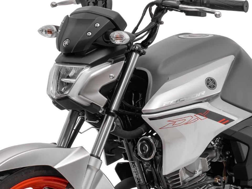 Tin xe trưa 26/2: Yamaha bất ngờ ra mắt mẫu xe 150cc giá rẻ mới, thay Exciter áp chế Honda Winner R 2 Tin xe trưa 26/2: Yamaha bất ngờ ra mắt mẫu xe 150cc giá rẻ mới, thay Exciter áp chế Honda Winner R tin xe trua 26 2 yamaha bat ngo ra mat mau xe 150cc gia re moi thay exciter ap che honda winner r