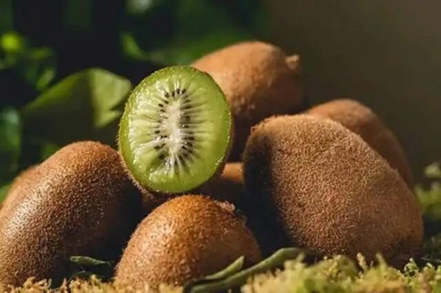 Loại quả được gọi là "trái cây ngủ", ăn một vài miếng mỗi ngày có thể giúp bạn ngủ ngon giấc đến tận sáng, chợ Việt bán rất nhiều loai qua duoc goi la trai cay ngu an mot vai mieng moi ngay co the giup ban ngu ngon giac den tan sang cho viet ban rat nhieu