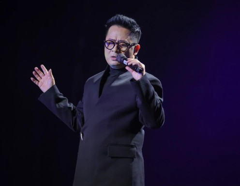 Sau ồn ào hát 'chênh' và phải tạm dừng hoạt động, Bằng Kiều tái xuất sân khấu với giọng hát ra sao? 3 Sau ồn ào hát 'chênh' và phải tạm dừng hoạt động, Bằng Kiều tái xuất sân khấu với giọng hát ra sao? sau on ao hat chenh va phai tam dung hoat dong bang kieu tai xuat san khau voi giong hat ra sao