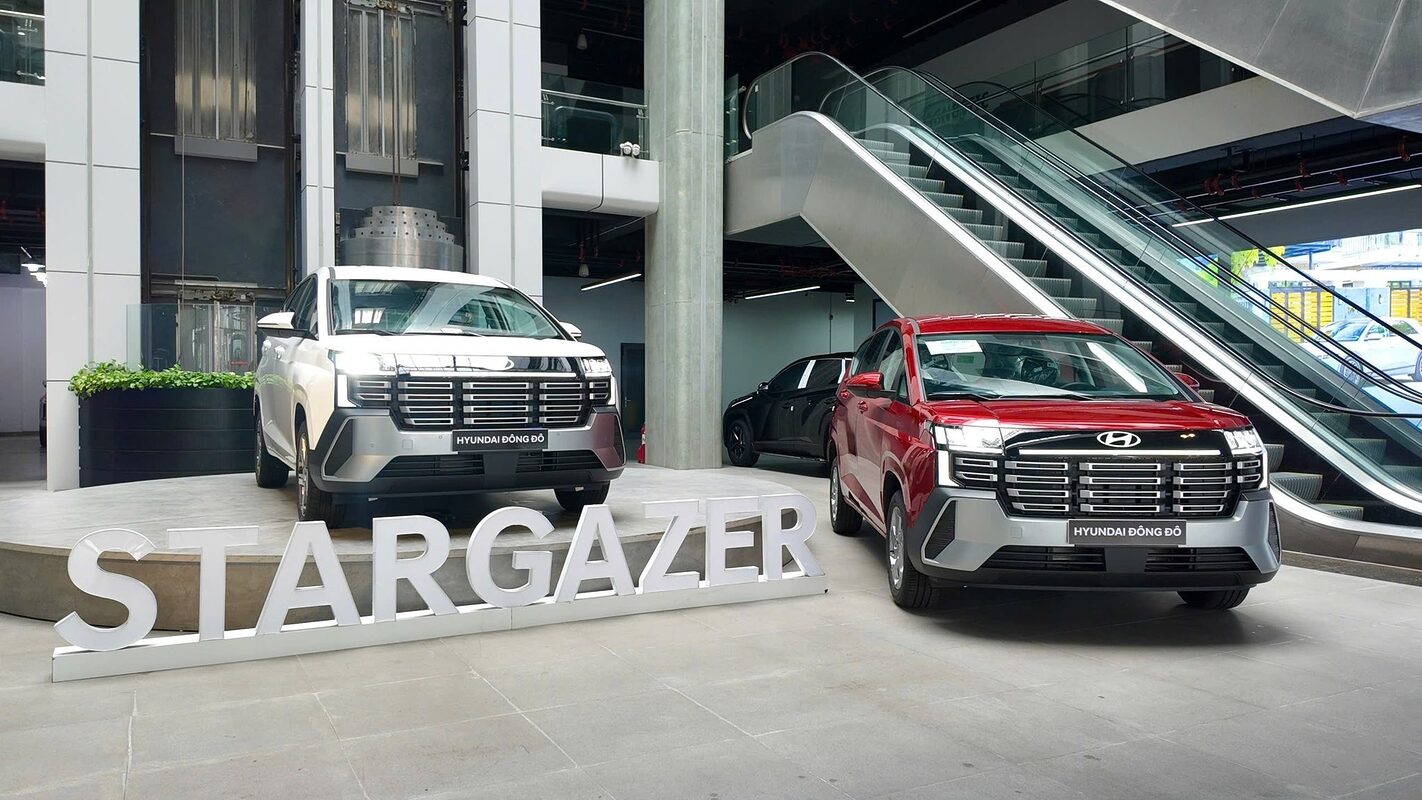 Tin xe 23/3: ‘Kình địch’ của Mitsubishi Xpander về đại lý, đe nẹt Veloz Cross với giá 489 triệu đồng tin xe 23 3 kinh dich cua mitsubishi xpander ve dai ly de net veloz cross voi gia 489 trieu dong